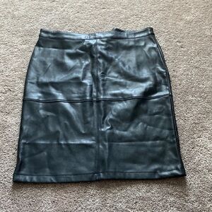 Fahsyee Black Pleather Skirt SIZE L